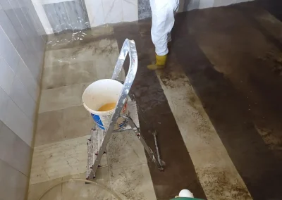 Bina su deposu temizliği yapan profesyonel ekip – Depodez.