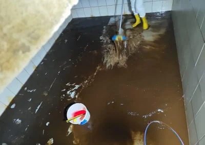 Plastik su deposu delik tamiri yapan uzman teknisyen – Depodez.