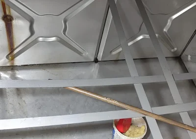 Beton su deposu izolasyonu uygulanırken Depodez teknik ekibi.